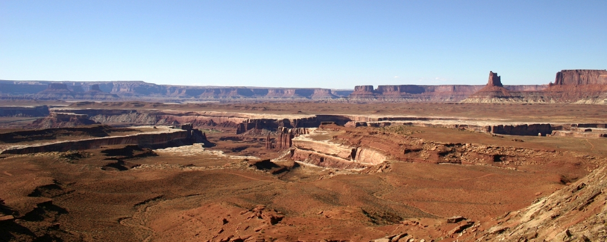 Vue sur le White Rim depuis le Murphy Trail, à Canyonlands National Park, près de Moab, Utah.