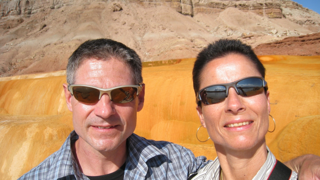 Stefano et Marie-Catherine à Crystal Geyser, près de Green River, dans l'Utah.