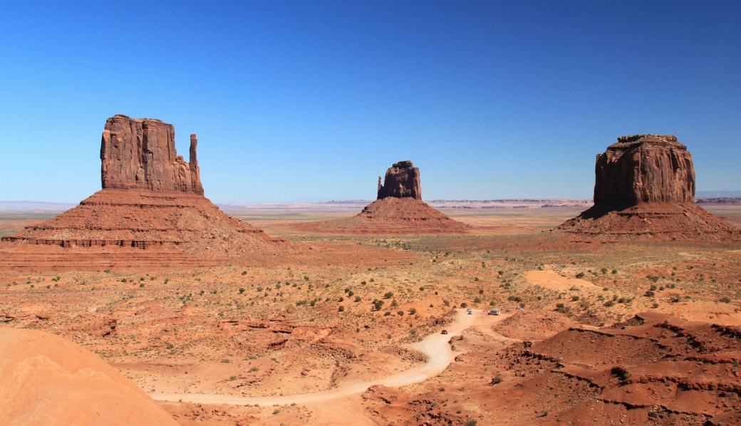 Vue sur les Mittens et la Merrick Butte de Monument Valley.