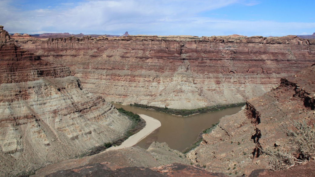 Vue depuis Confluence Overlook, où le Green River et le Colorado se rejoignent.