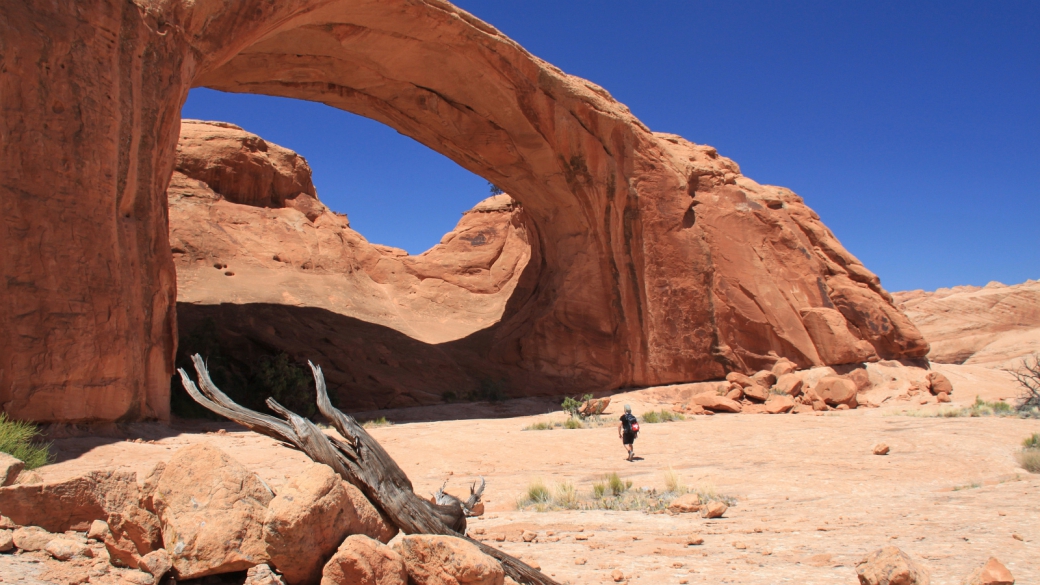 Juste pour vous donner une idée de la taille de Pritchett Arch, à proximité de Moab, dans l'Utah.