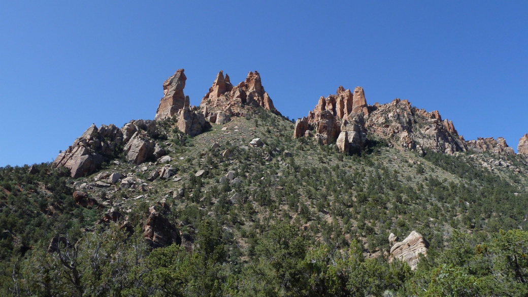 Eagle Crags et ses formations rocheuses imposantes. Près de Rockville, Utah.