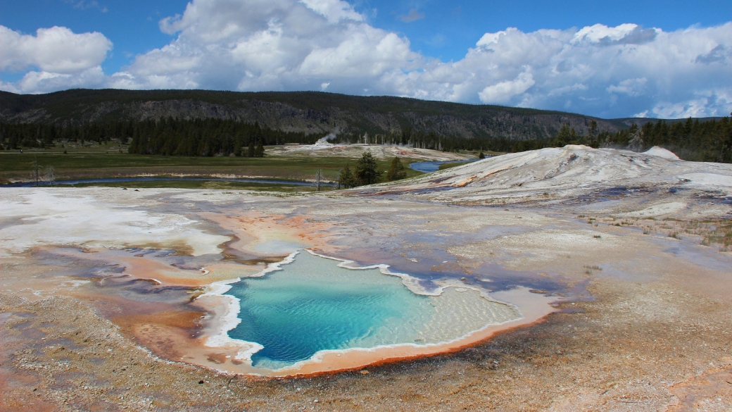 Heart Spring, dans le Upper Geyser Basin, pas loin du Old Faithful. À Yellowstone National Park.