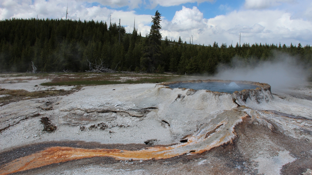 Punch Bowl Spring à Yellowstone National Park.