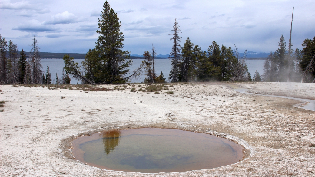 Ephedra Spring, à West Thumb Geyser Basin. Yellowstone National Park.