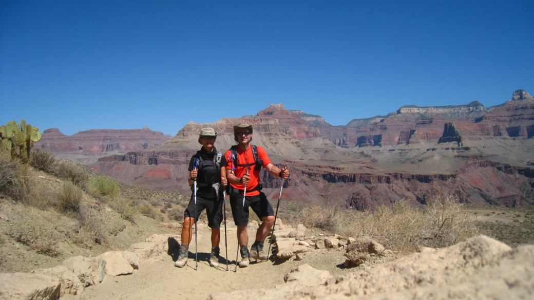 Stefano et Marie-Catherine au Tipoff, sur le South Kaybab Trail, au Grand Canyon.