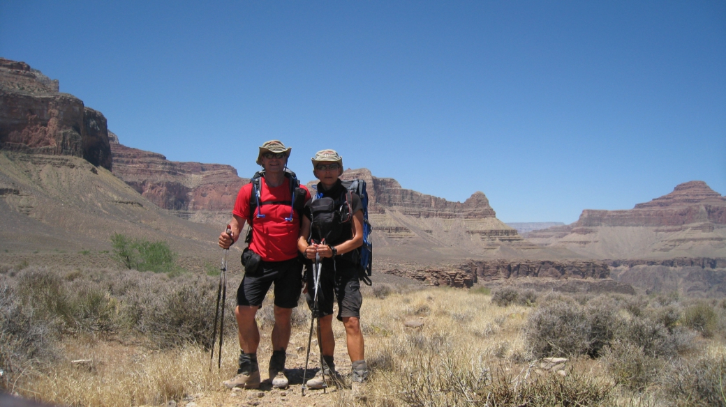 Stefano et Marie-Catherine sur le sentier qui mène à Plateau Point, au Grand Canyon.