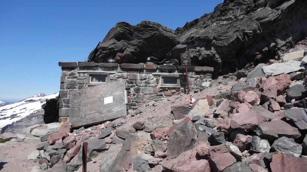 Toilettes à Panorama Point, sur le Muir Snowfield, au Mount Rainier National Park.