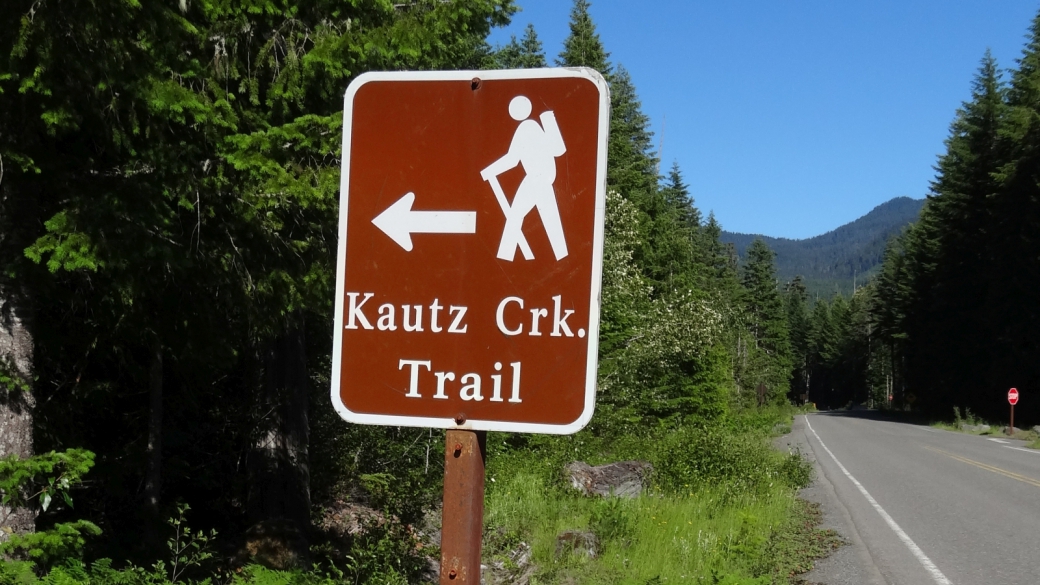 Panneau au départ du Kautz Creek Trail, au Mount Rainier National Park. 