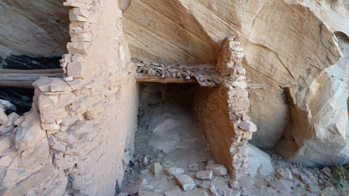 Ballroom Cave Ruins – Cedar Mesa – Utah
