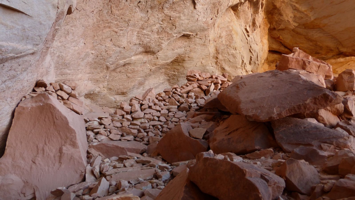 Ballroom Cave Ruins – Cedar Mesa – Utah