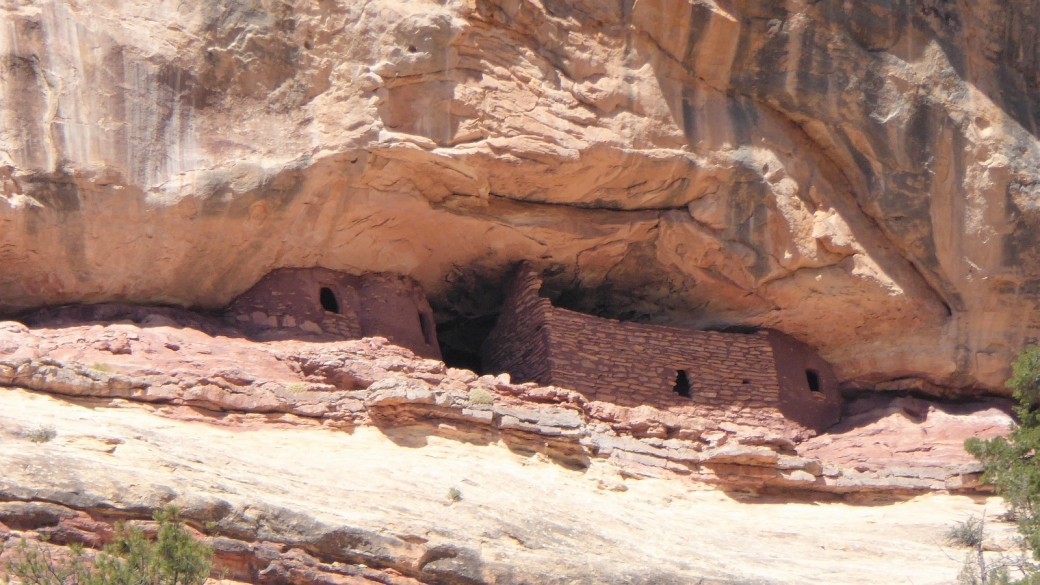 Zoom sur les Three Fingers Ruins, à Hammond Canyon, près de Blanding, dans l'Utah.