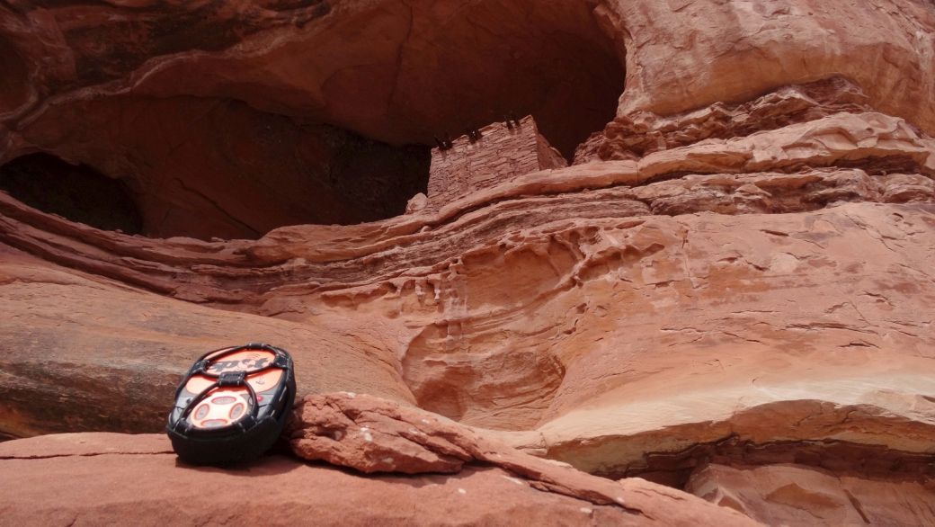 Le SPOT devant les Tower Ruin, à Canyonlands National Park, dans l'Utah.