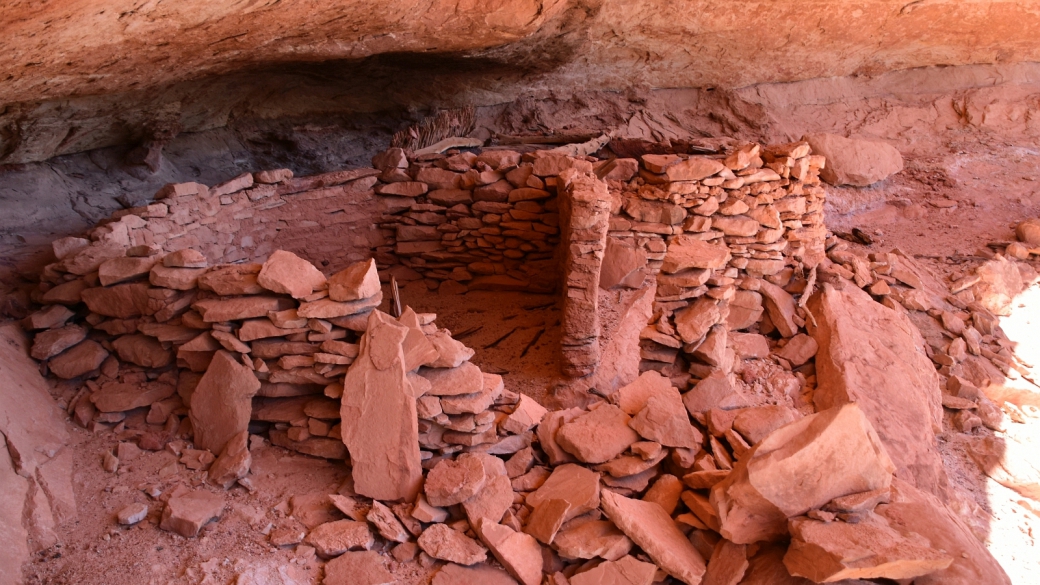 Ruines Anasazi dans Polly's Canyon, du côté du Grand Gulch, dans l'Utah.