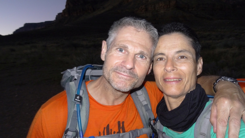 Stefano et Marie-Catherine sur le South Kaibab Trail, à la jonction avec le Tonto Trail. Au Grand Canyon, dans l'Arizona.