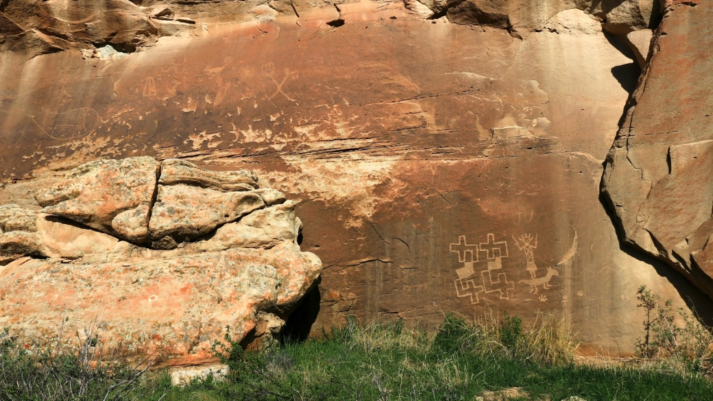 Vue sur les pétroglyphes de 44 Panel, à Crow Canyon, près de Farmington, Nouveau-Mexique.