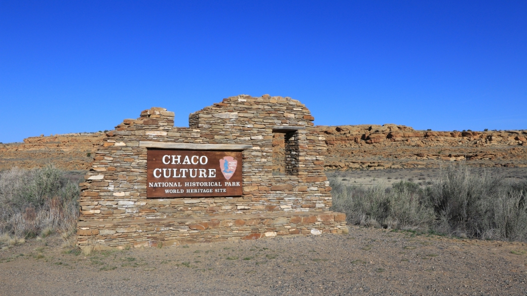 Le panneau à l'entrée du Chaco Culture National Historical Park, au Nouveau-Mexique.
