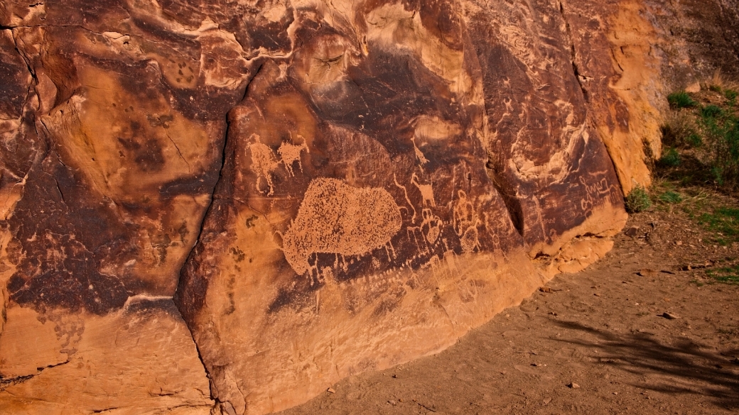 Photo quelque peu saturée du superbe Big Buffalo Panel, à Nine Mile Canyon, dans l'Utah.