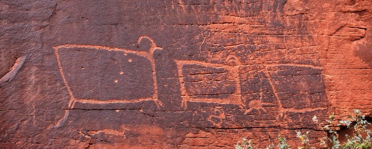 TV Sheep panel, près de Intestine Man Panel, sur la SR 313, en direction de Canyonlands.