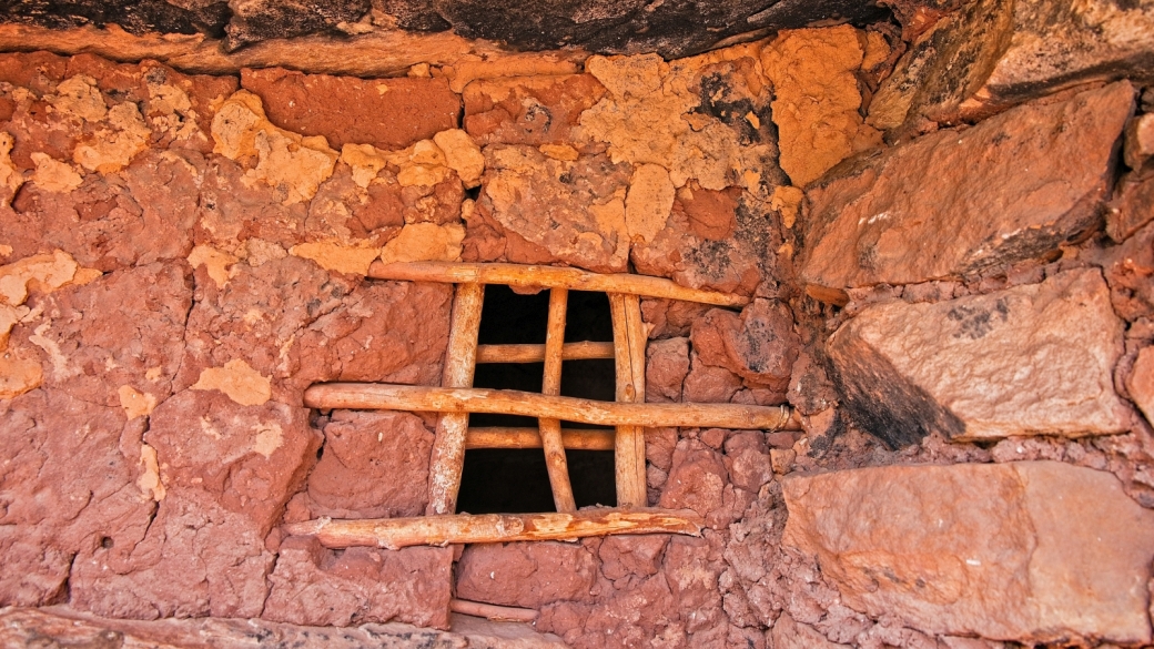 La fenêtre de la prison ? The Jailhouse Ruins, à Bullet Canyon, dans l'Utah.