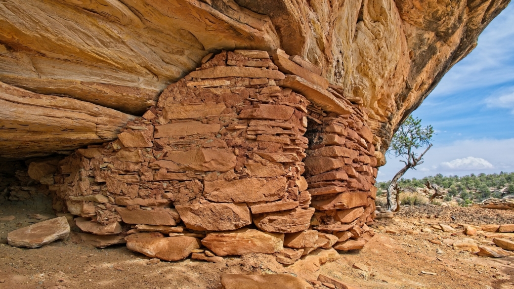 Petite ruine trouvée par hazard en remontant le Bullet Canyon, dans l'Utah.