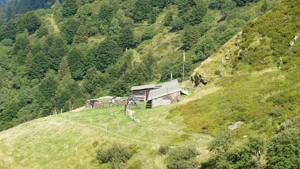 Alpe Ladrim, derrière le Monte Bar, au Tessin.