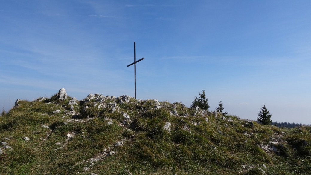 La croix de la Noirmont, sur les hauts du paturage de l'Arzière, dans le Jura vaudois.