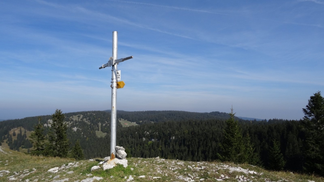 La croix de la Noirmont des Français, là où jusqu'en 1862 se trouvait la frontière entre la France et la Suisse.