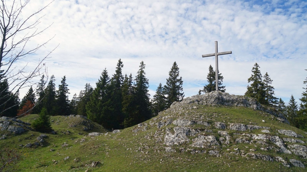 La croix du Crêt de la Neuve, sur les hauteurs de la commune du Chenit.