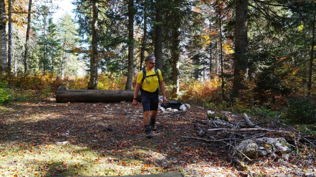 Stefano devant la Fontaine Valier, sur les hauteurs du Pré de Rolle.