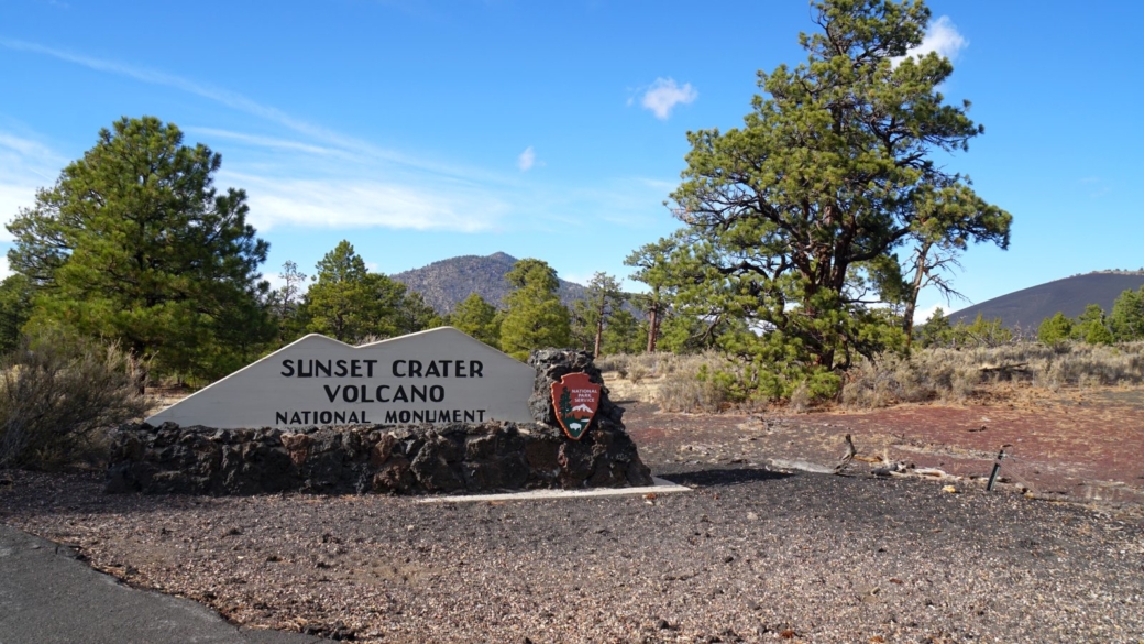 Panneau à l'entrée du Sunset Crater Volcano National Monument, côté est.