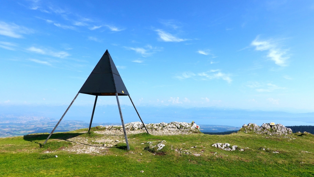 Le point géodésique du Mont Tendre.