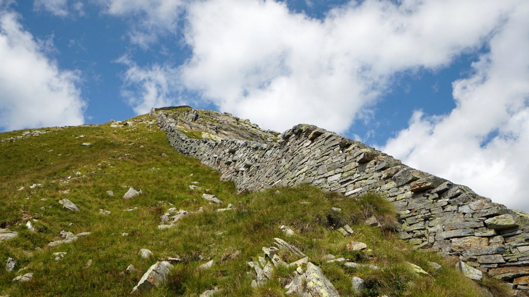 Le mur du Bombögn, sur les hauteurs de Campo Vallemaggia.