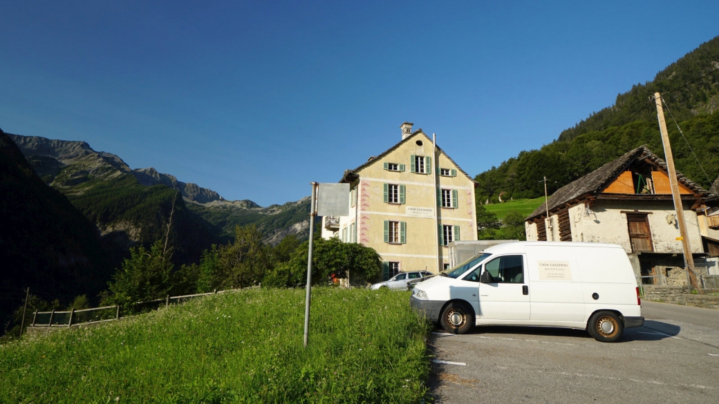 Parking public de Linescio, Valle Rovana.