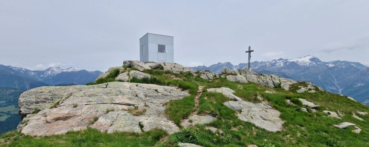 Punta di Larescia et rifugio Nido d’Aquila