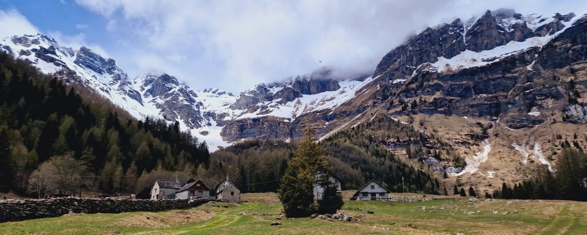 Salècchio - Alpi di Vova - Case Francoli