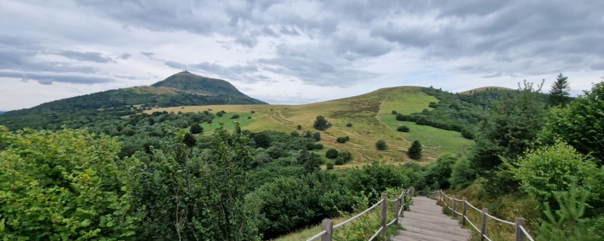 Puy de Pariou et Puy des Dômes